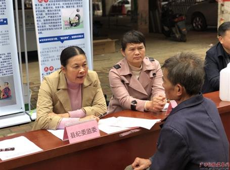 每一本卷宗都是漂亮答案——記廣西勤廉榜樣、梧州市紀(jì)委監(jiān)委第五監(jiān)督檢查室主任李世群