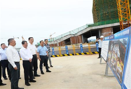 柳州市委書記吳煒、市長張壯到第十二分公司項(xiàng)目調(diào)研指導(dǎo)