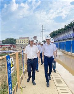 蒙勝益率隊(duì)到分公司項(xiàng)目開展2023年第二季度安全生產(chǎn)質(zhì)量綜合大檢查暨“圍墻內(nèi)圍墻外”和“以包代管”專項(xiàng)檢查