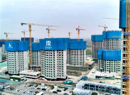 【真抓實(shí)干 奮勇爭(zhēng)先】冶建公司一區(qū)外項(xiàng)目5棟樓陸續(xù)封頂