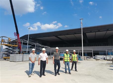 何勇到冶建桂華分公司項(xiàng)目開(kāi)展國(guó)慶節(jié)、中秋節(jié)前檢查