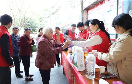 志愿同行 愛心相伴丨冶建公司團委開展學雷鋒志愿服務活動